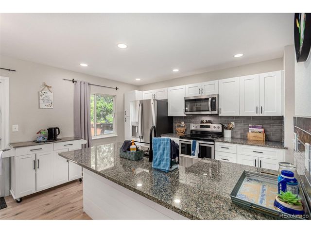 21550 E Alamo Pl, Centennial, CO 80015