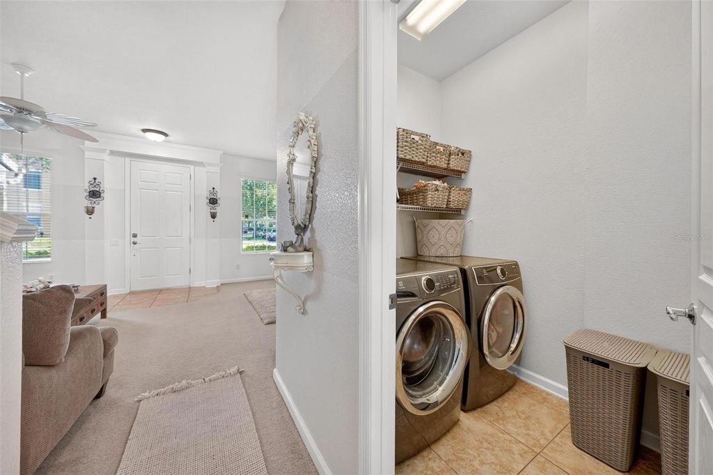 Image 24 of property listing at 12914 VENNETTA WAY, Windermere, FL 34786
