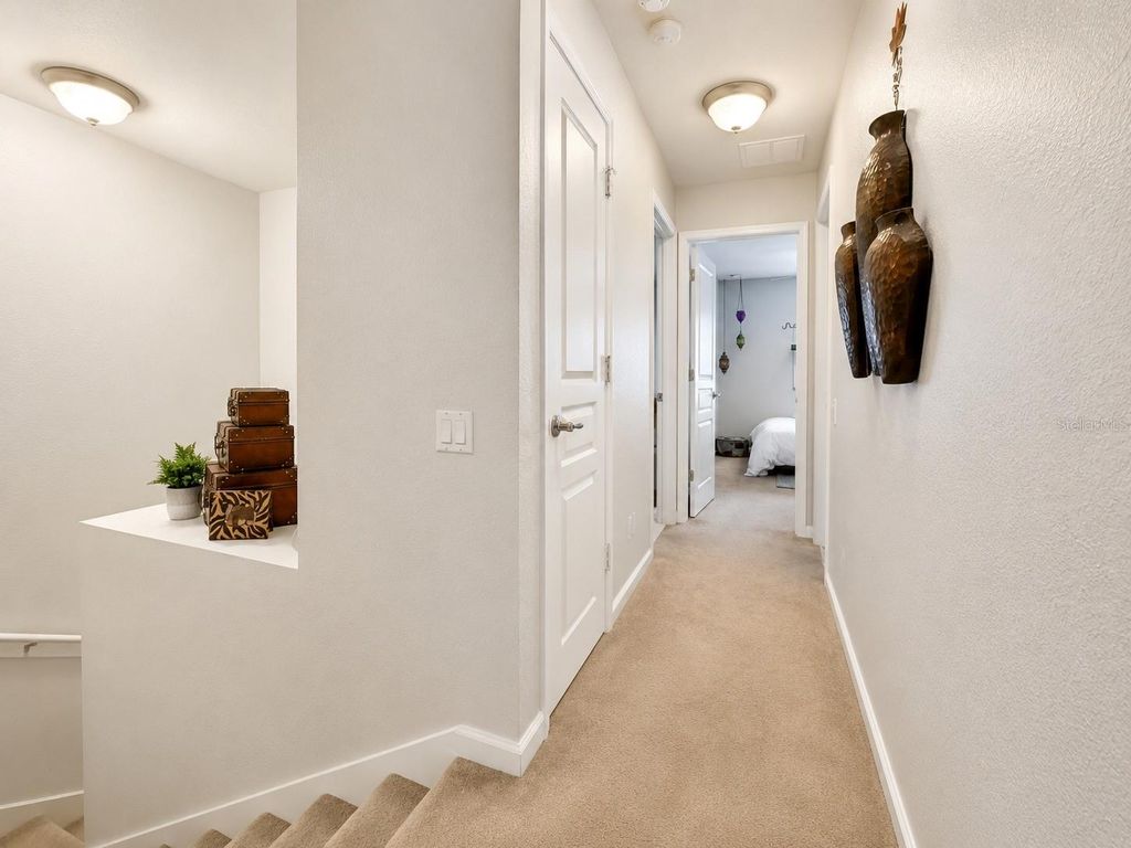 Image 31 of property listing at 12914 VENNETTA WAY, Windermere, FL 34786