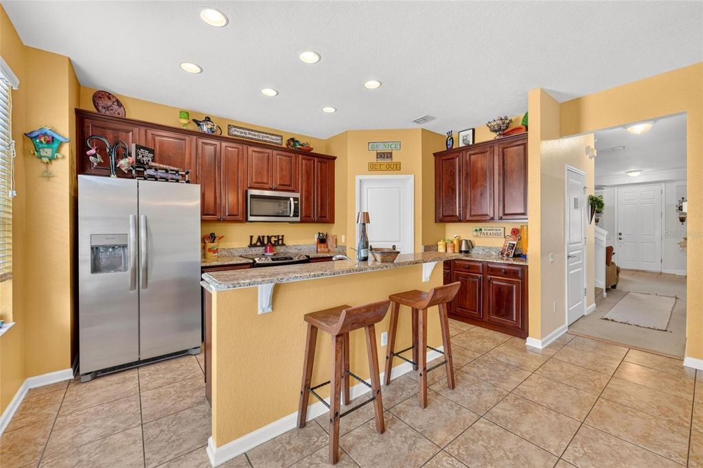 Image 5 of property listing at 12914 VENNETTA WAY, Windermere, FL 34786