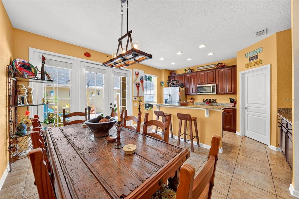 Image 6 of property listing at 12914 VENNETTA WAY, Windermere, FL 34786