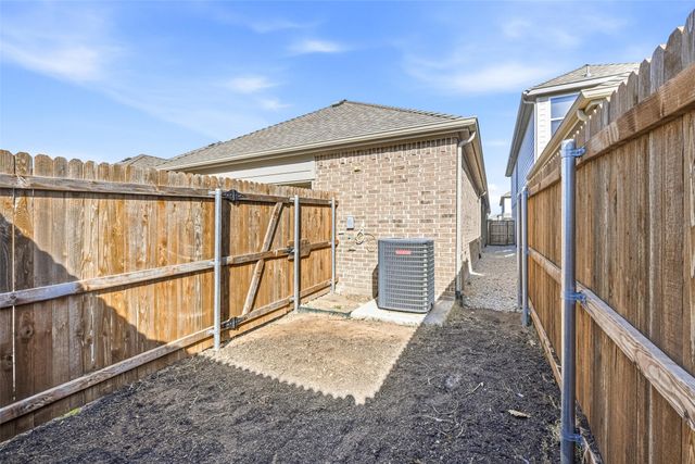 4705 Sunny Pathway, Haltom City, TX 76117
