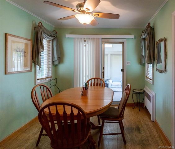 90 Sunset Road, Bay Shore, NY 11706