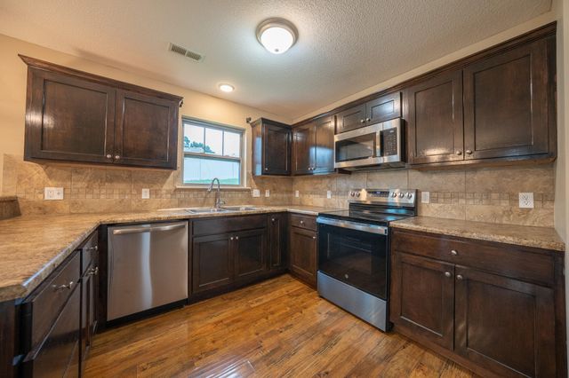 1000 S LOUISVILLE DR, Columbia, MO 65203