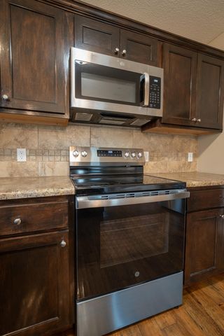 1000 S LOUISVILLE DR, Columbia, MO 65203