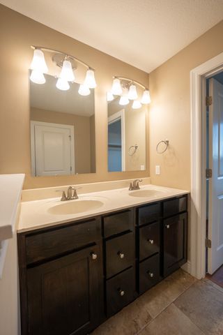 1000 S LOUISVILLE DR, Columbia, MO 65203