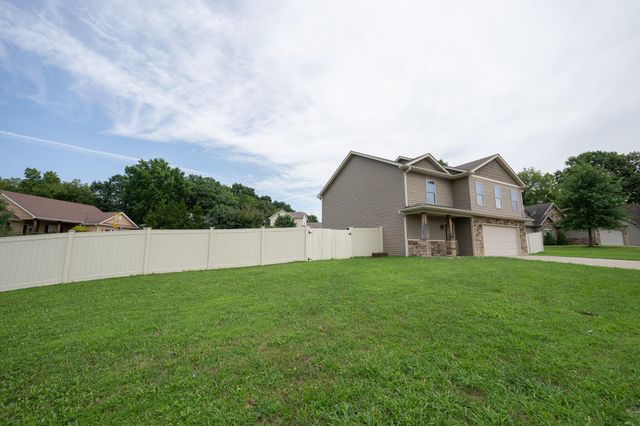 1000 S LOUISVILLE DR, Columbia, MO 65203