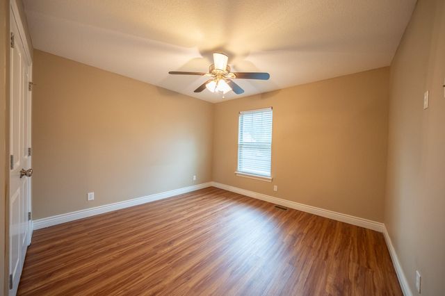 1000 S LOUISVILLE DR, Columbia, MO 65203
