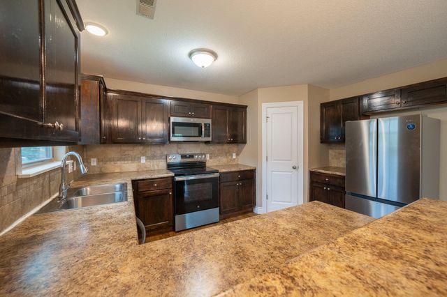 1000 S LOUISVILLE DR, Columbia, MO 65203