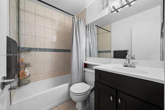 11166 NW 37th St, Sunrise, FL 33351