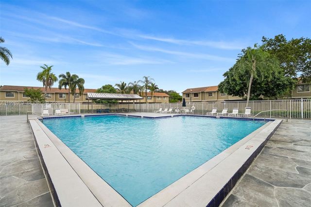 11166 NW 37th St, Sunrise, FL 33351