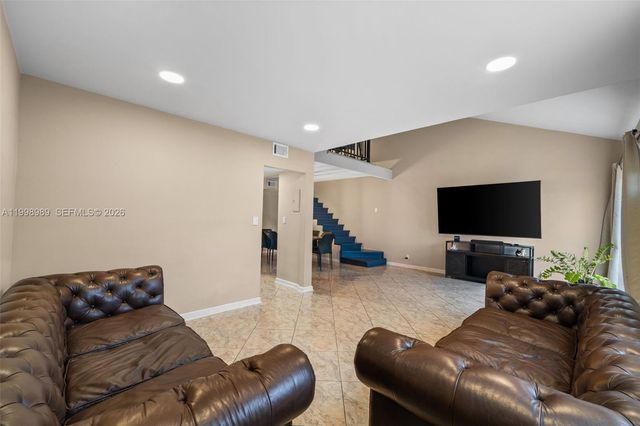 11166 NW 37th St, Sunrise, FL 33351