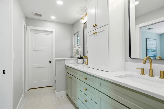5452 Santa Barbara Avenue, Fort Worth, TX 76114