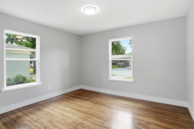 5452 Santa Barbara Avenue, Fort Worth, TX 76114
