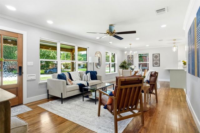 5452 Santa Barbara Avenue, Fort Worth, TX 76114