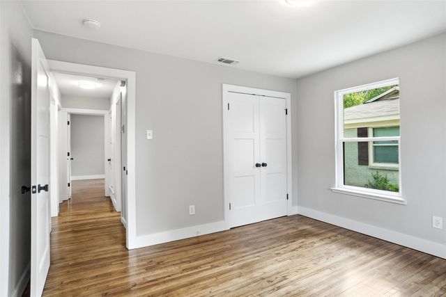 5452 Santa Barbara Avenue, Fort Worth, TX 76114