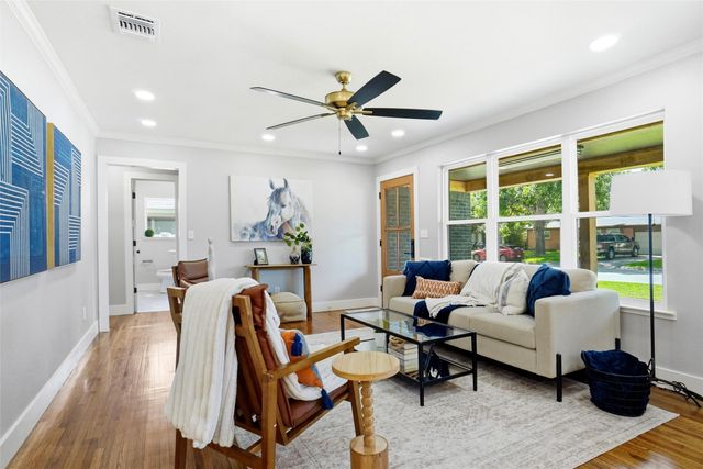 5452 Santa Barbara Avenue, Fort Worth, TX 76114