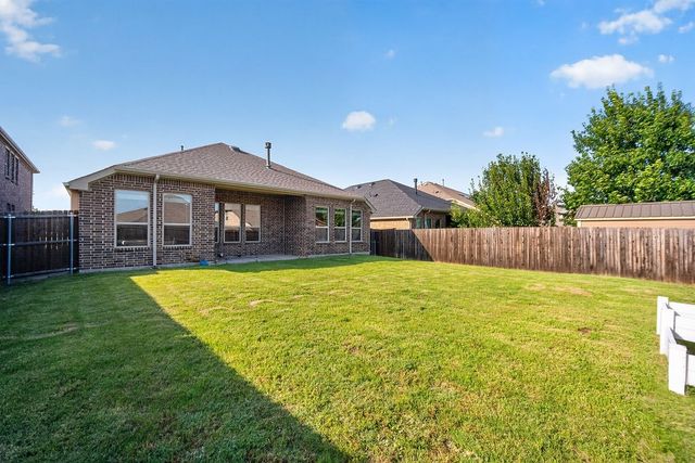 1352 Lake Grove Drive, Little Elm, TX 75068