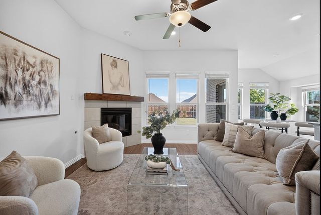 1352 Lake Grove Drive, Little Elm, TX 75068