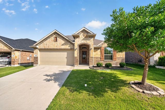 1352 Lake Grove Drive, Little Elm, TX 75068