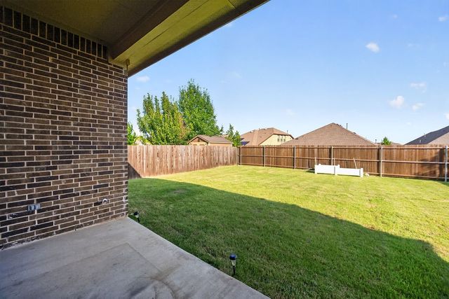 1352 Lake Grove Drive, Little Elm, TX 75068