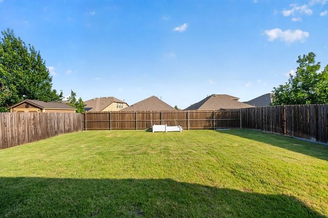 1352 Lake Grove Drive, Little Elm, TX 75068