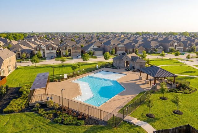 1352 Lake Grove Drive, Little Elm, TX 75068