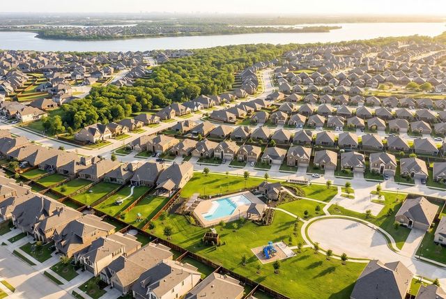 1352 Lake Grove Drive, Little Elm, TX 75068
