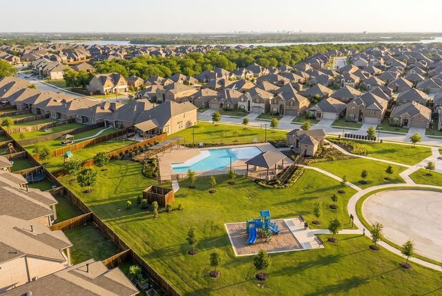 1352 Lake Grove Drive, Little Elm, TX 75068