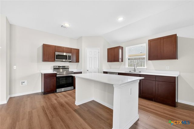 935 Antelope Trail, Temple, TX 76504