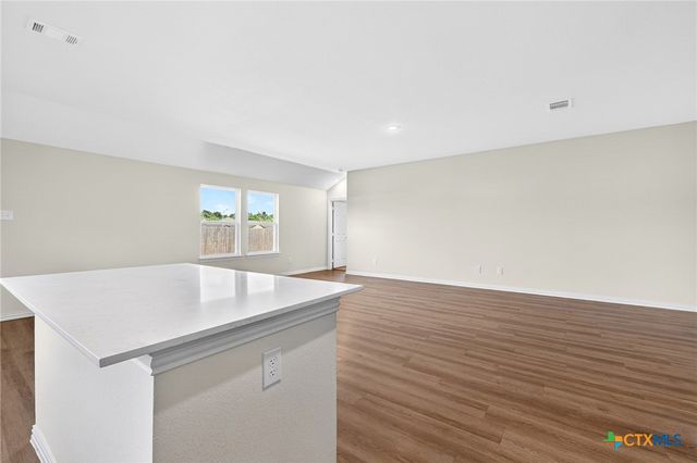 935 Antelope Trail, Temple, TX 76504