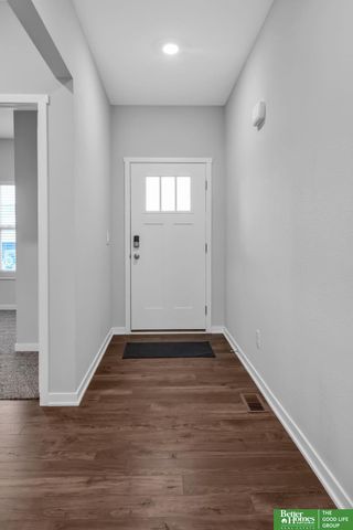 8522 S 63rd Street, Papillion, NE 68157