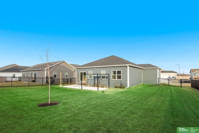 8522 S 63rd Street, Papillion, NE 68157