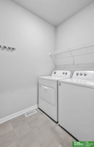 8522 S 63rd Street, Papillion, NE 68157