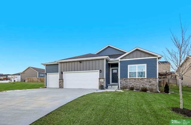 8522 S 63rd Street, Papillion, NE 68157