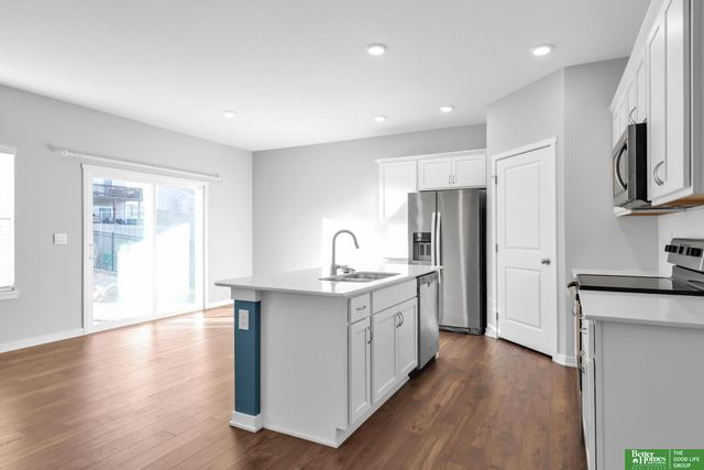 8522 S 63rd Street, Papillion, NE 68157