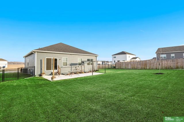 8522 S 63rd Street, Papillion, NE 68157