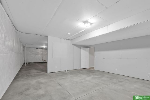 8522 S 63rd Street, Papillion, NE 68157