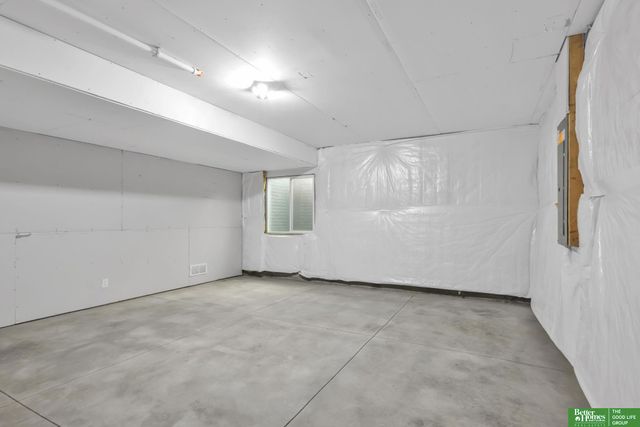 8522 S 63rd Street, Papillion, NE 68157