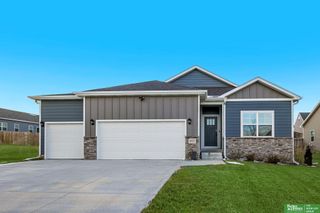 8522 S 63rd Street, Papillion, NE 68157