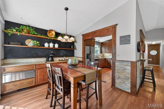 100 Holly Green Drive, Ballwin, MO 63021