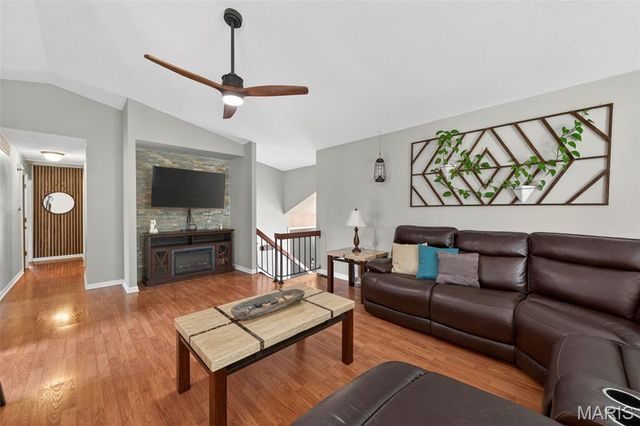 100 Holly Green Drive, Ballwin, MO 63021