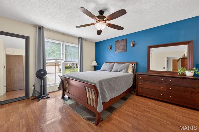 100 Holly Green Drive, Ballwin, MO 63021