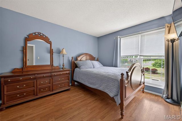 100 Holly Green Drive, Ballwin, MO 63021