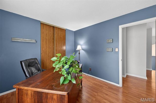 100 Holly Green Drive, Ballwin, MO 63021