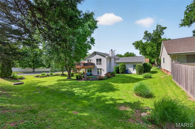 100 Holly Green Drive, Ballwin, MO 63021
