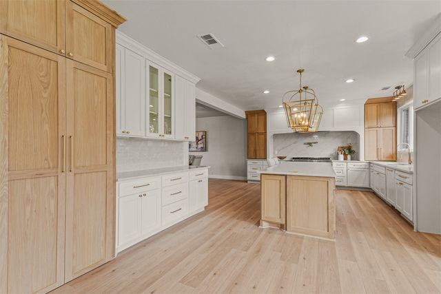4 Foxborough Court, Heath, TX 75032