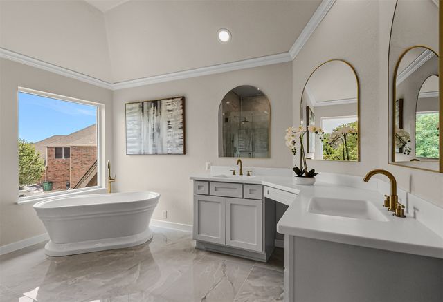 4 Foxborough Court, Heath, TX 75032