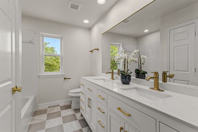 4 Foxborough Court, Heath, TX 75032