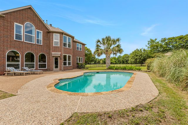 4 Foxborough Court, Heath, TX 75032